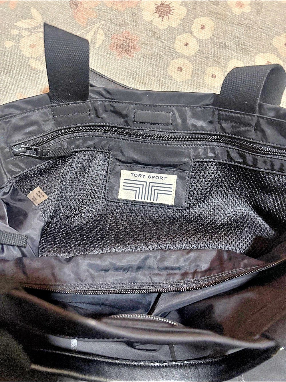 Tory Sport Nylon Graphic T Tote/ gym bag Black